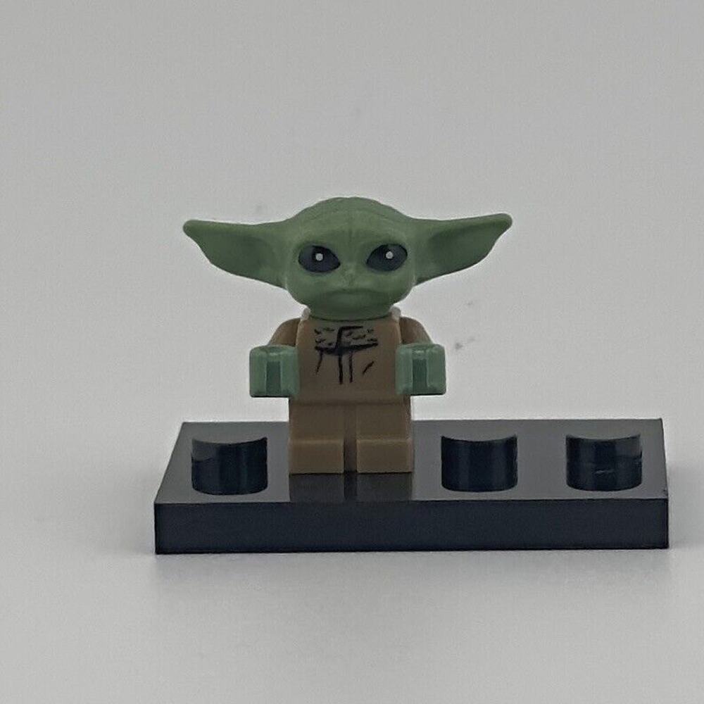 Grogu Minifigure from Lego Star Wars set #75363 - FAST SHIPPING ✅